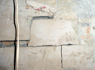 Foundation Step Cracks Basement Wall